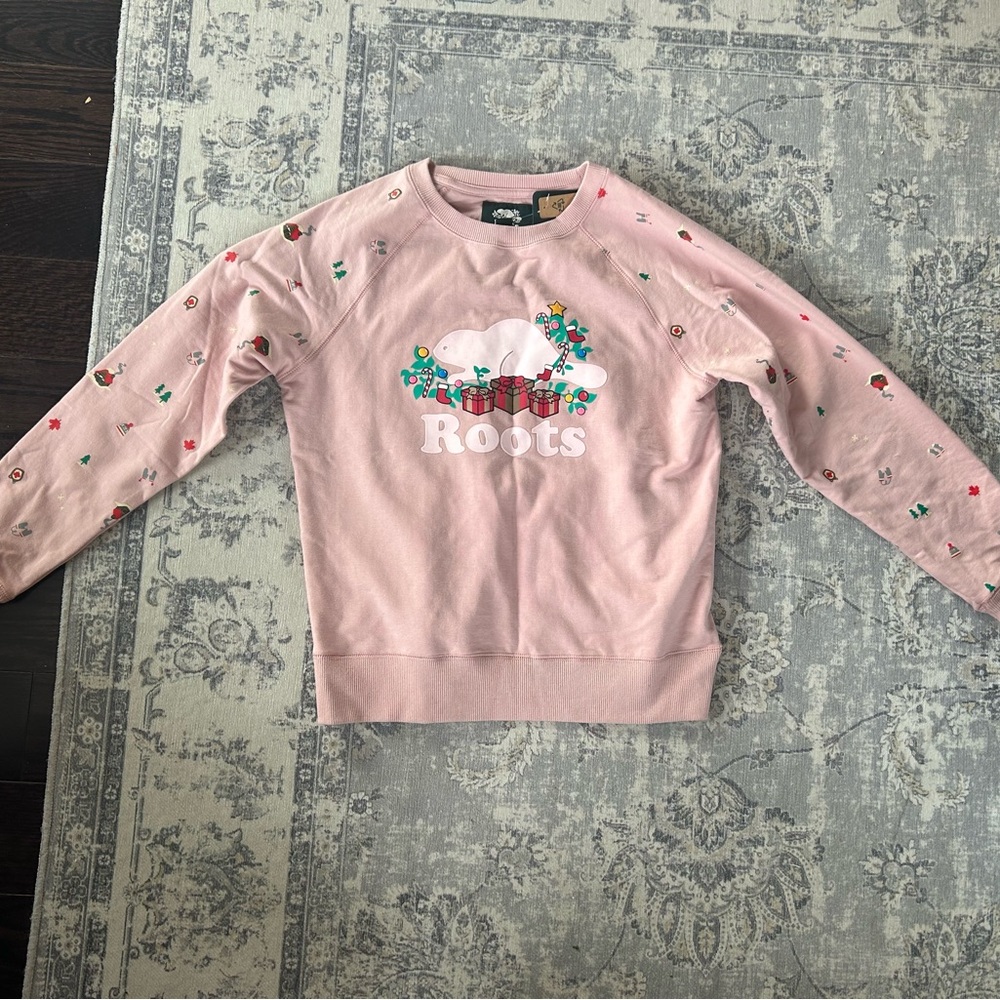 BNWT Roots Pink Christmas Sweatshirt